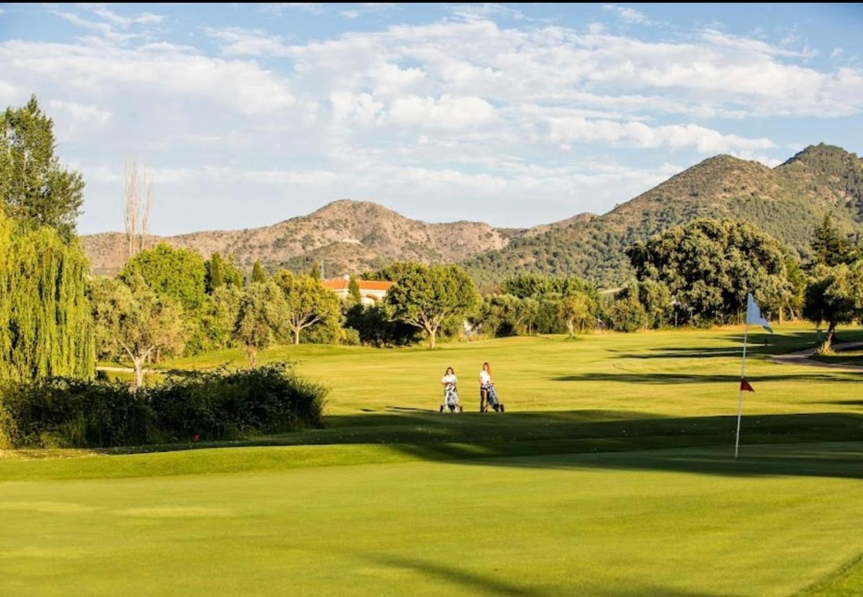 Casa-De-Golf Appartement Alhaurín de la Torre Buitenkant foto